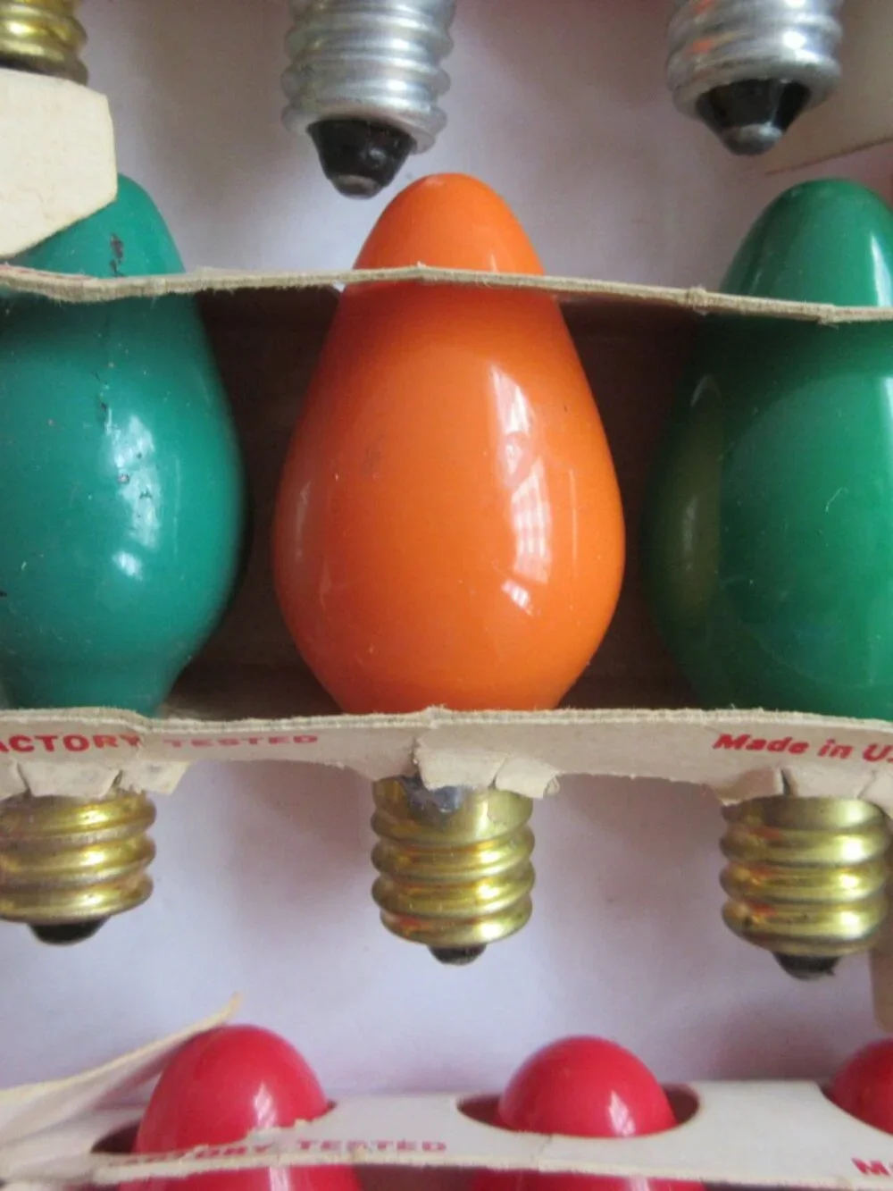 37 Christmas Bulb C 7 1/2 Multi Color Indoor Lamps GE & Other WORKING Vintage